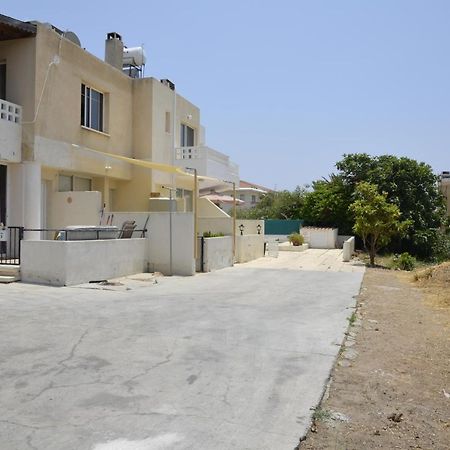 Peaceful Townhouse With Private Pool Near The Sea Διαμέρισμα Πάφος Εξωτερικό φωτογραφία